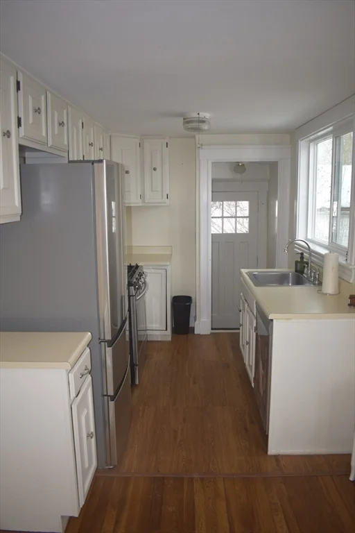 60 Park St, North Andover