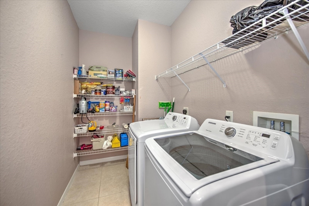 1757 Concordia Lake Circle, Cape Coral