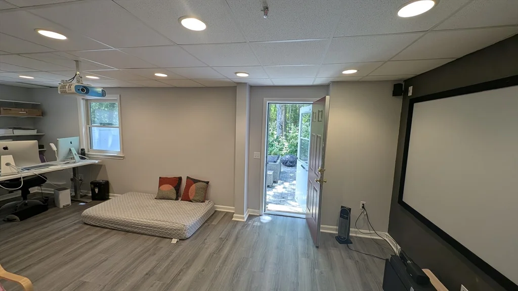 20 Winterberry Way, Bedford