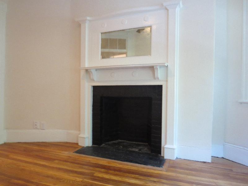 3 bed, 2 bath apartment for rent at 49 St Germain Unit 1, Back Bay — photo 4 of 13
