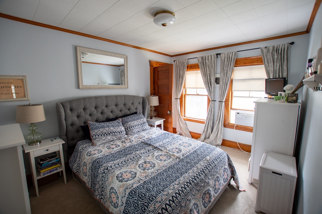 96 Grant Ave, Medford