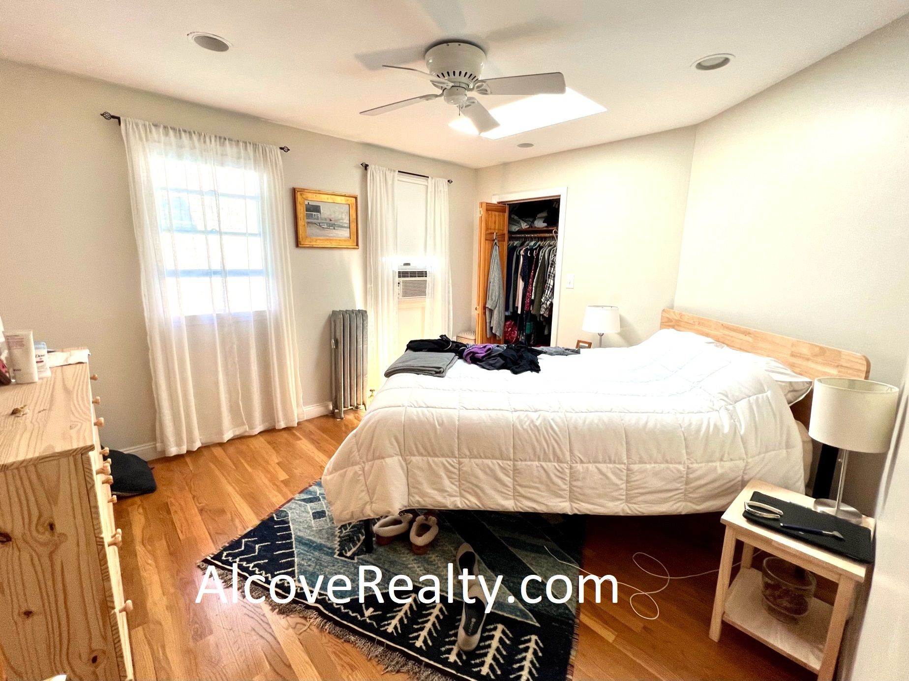 24 Burnham St, Tufts