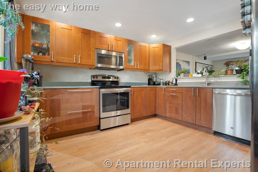 55 Waterhouse St, Teele Square