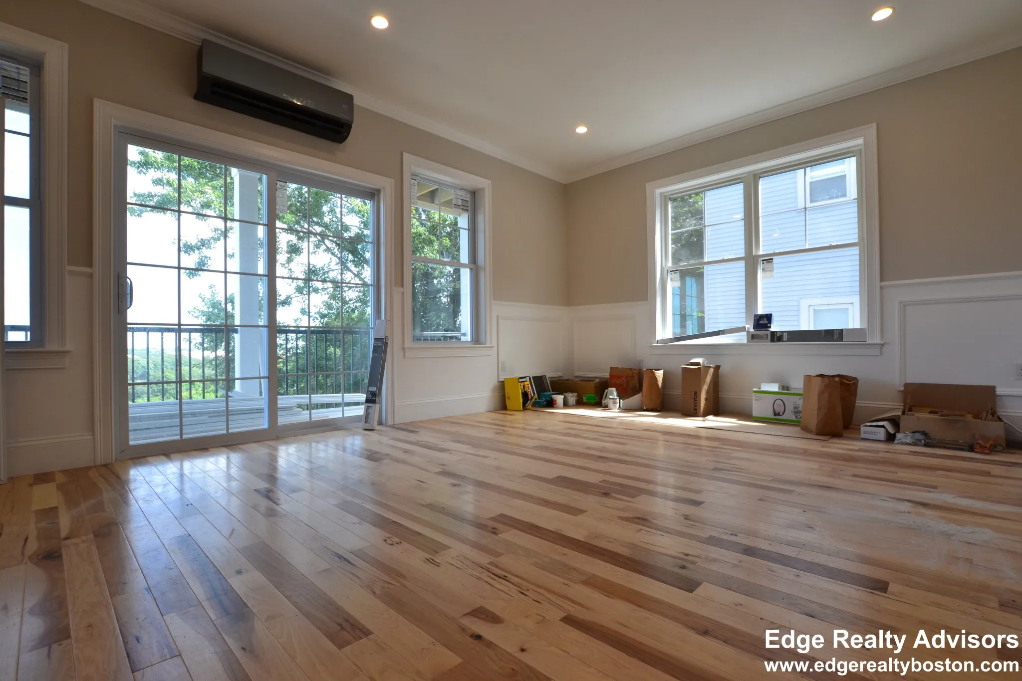 164 Bigelow St, Oak Square