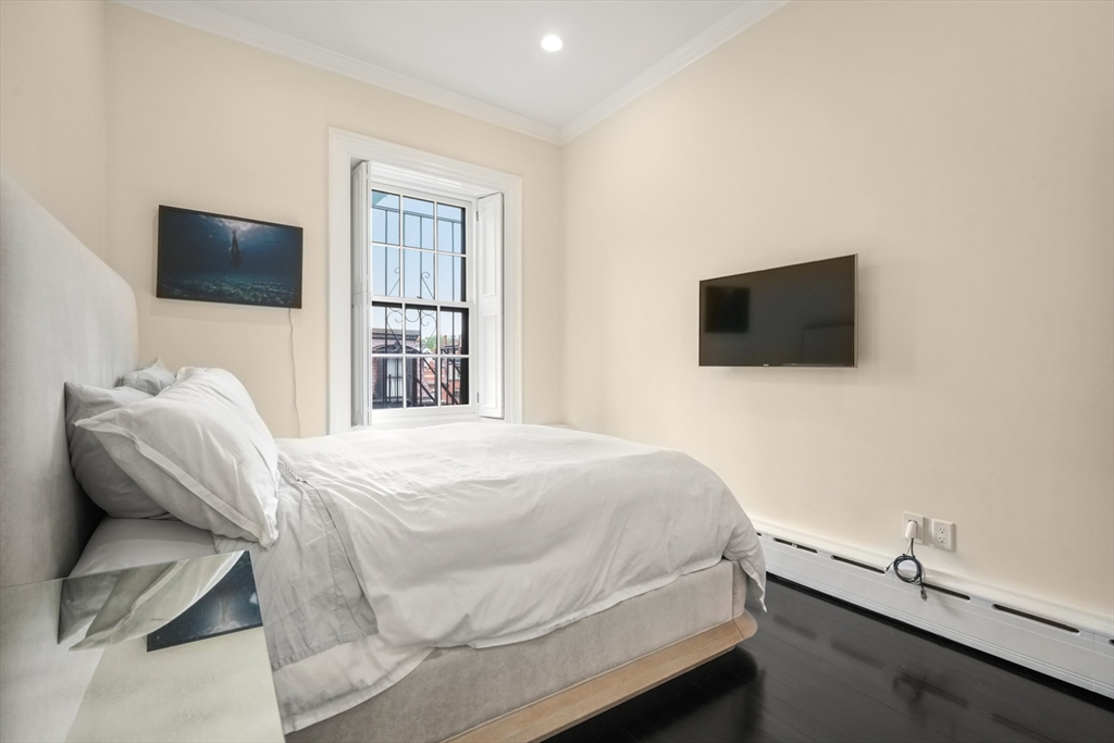 285 Clarendon St, Back Bay