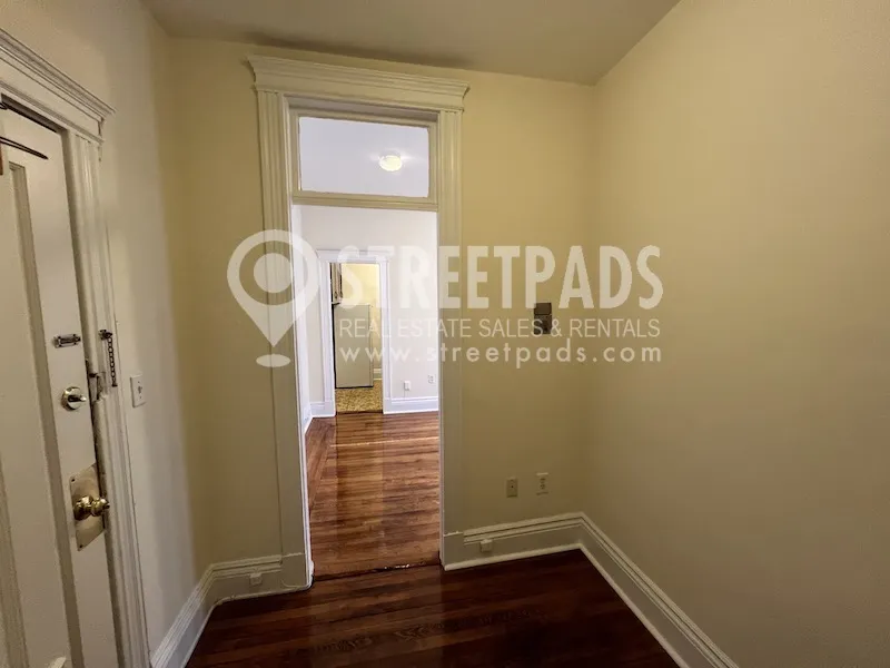 25 Park Dr, Fenway