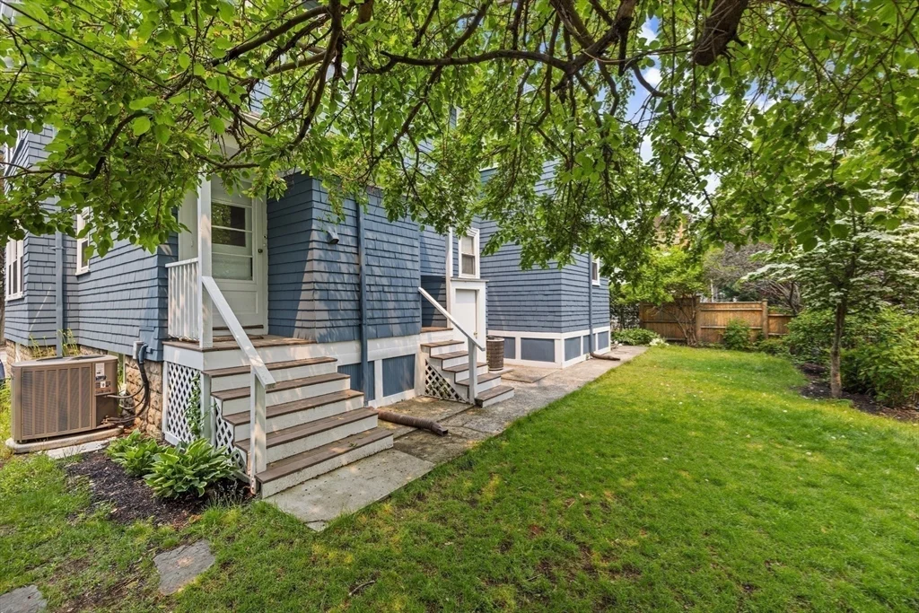 29 Worcester St, Belmont