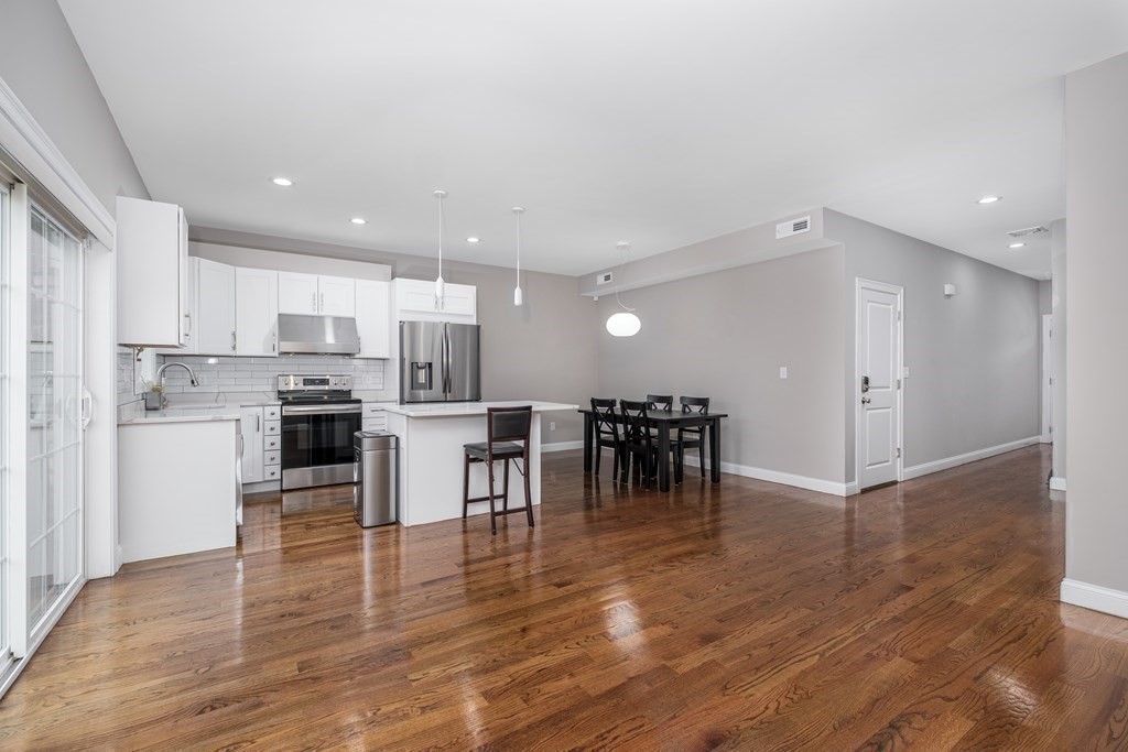 21 Bellevue Ave, Revere