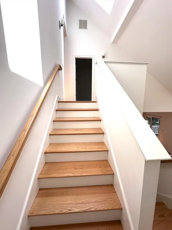 92 Johnson Woods Dr, Reading