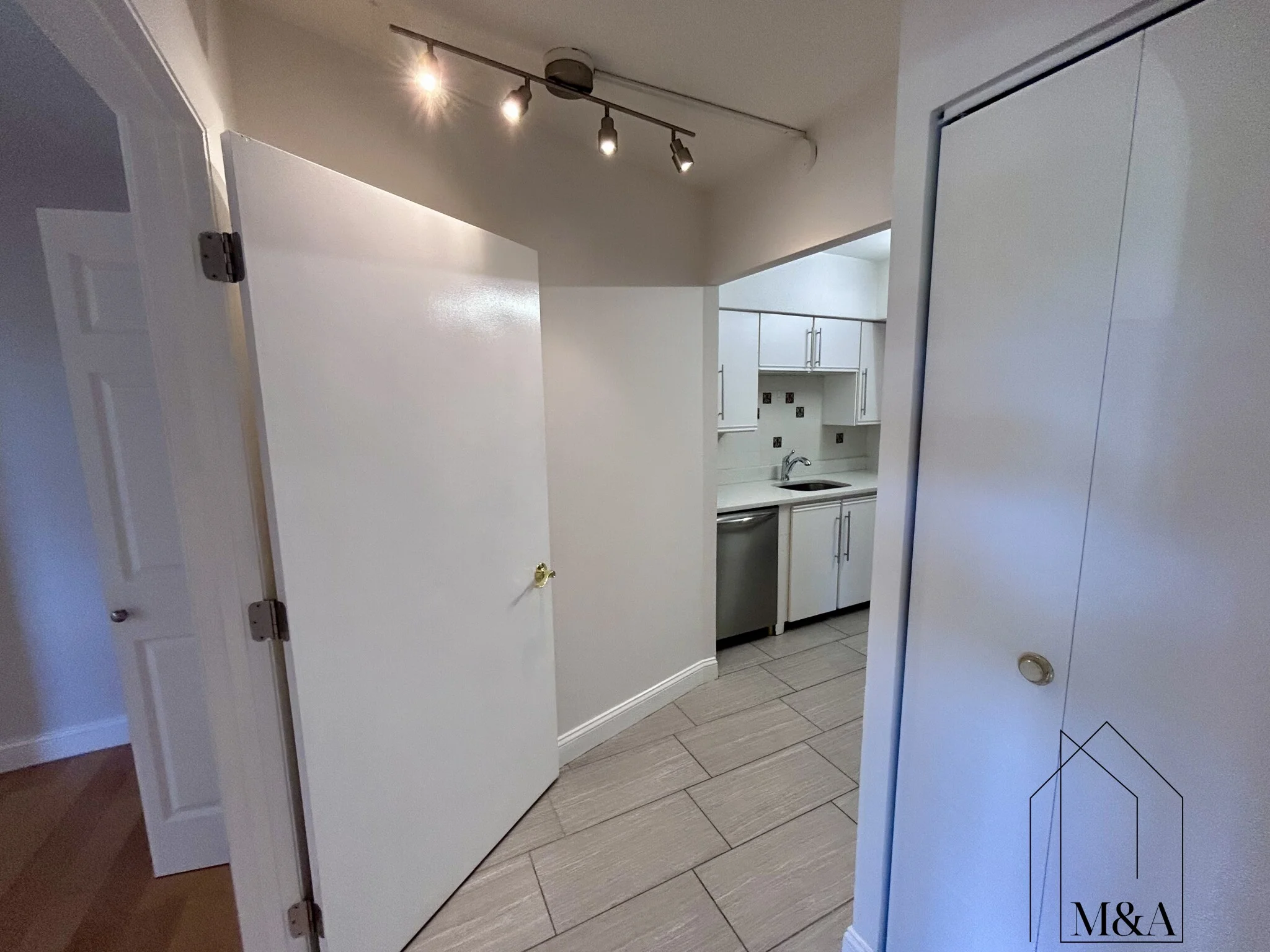 1731 Beacon St, Brookline