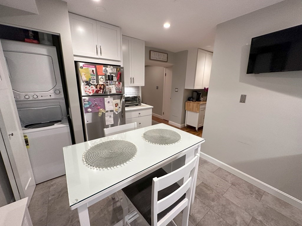 26 John, Coolidge Corner