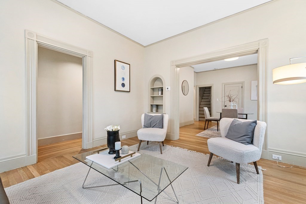 121 Hewlett St, Roslindale