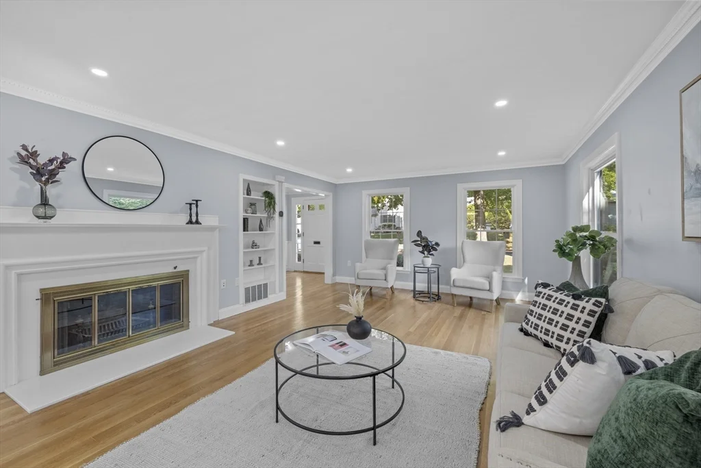 108 Radcliffe Rd, Belmont