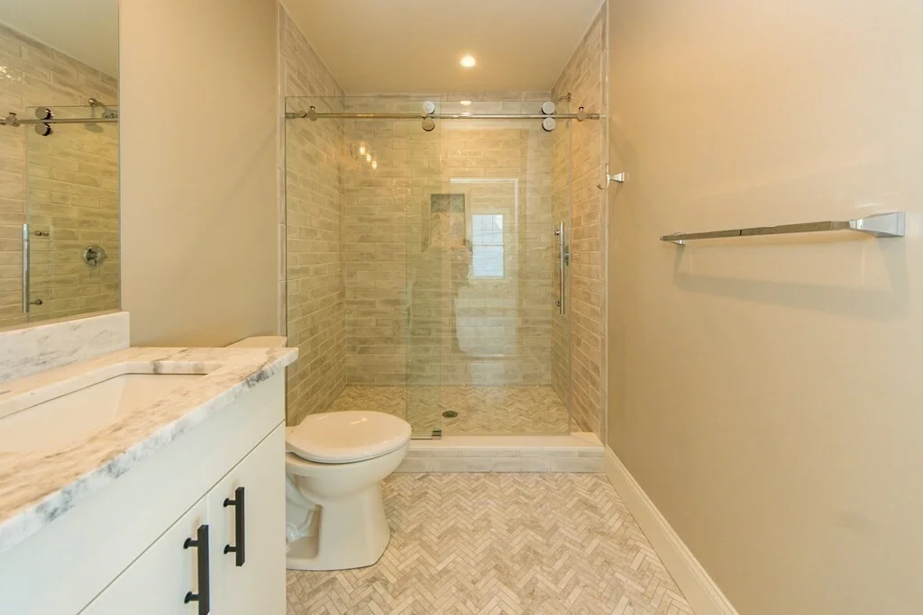 176 Winthrop Shore Dr, Winthrop