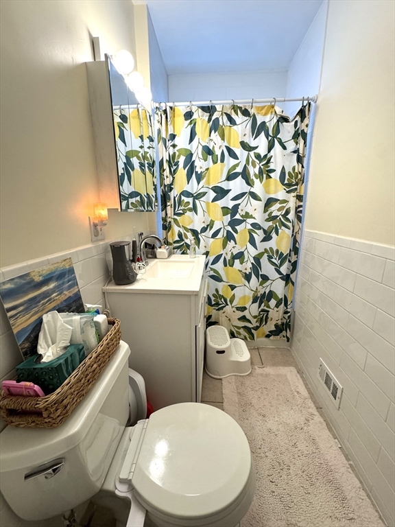 242 Belgrade Ave, Roslindale