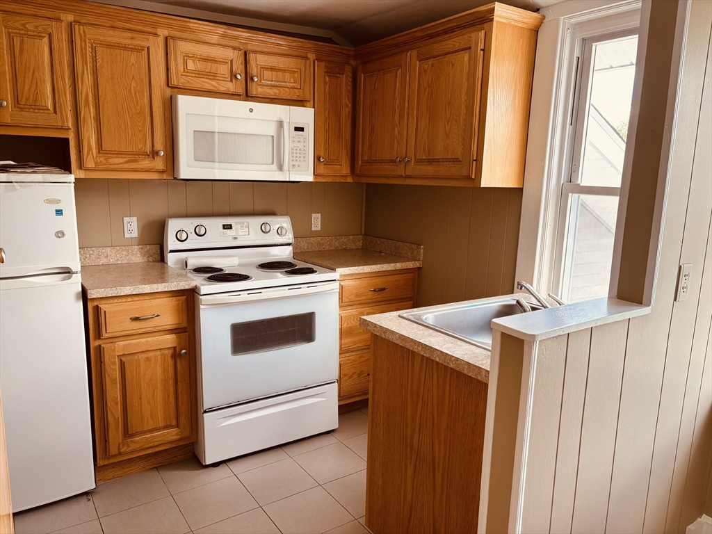 424 E Central St, Franklin