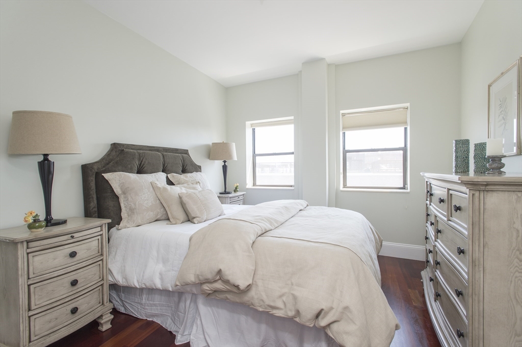 440 Commercial St, Waterfront