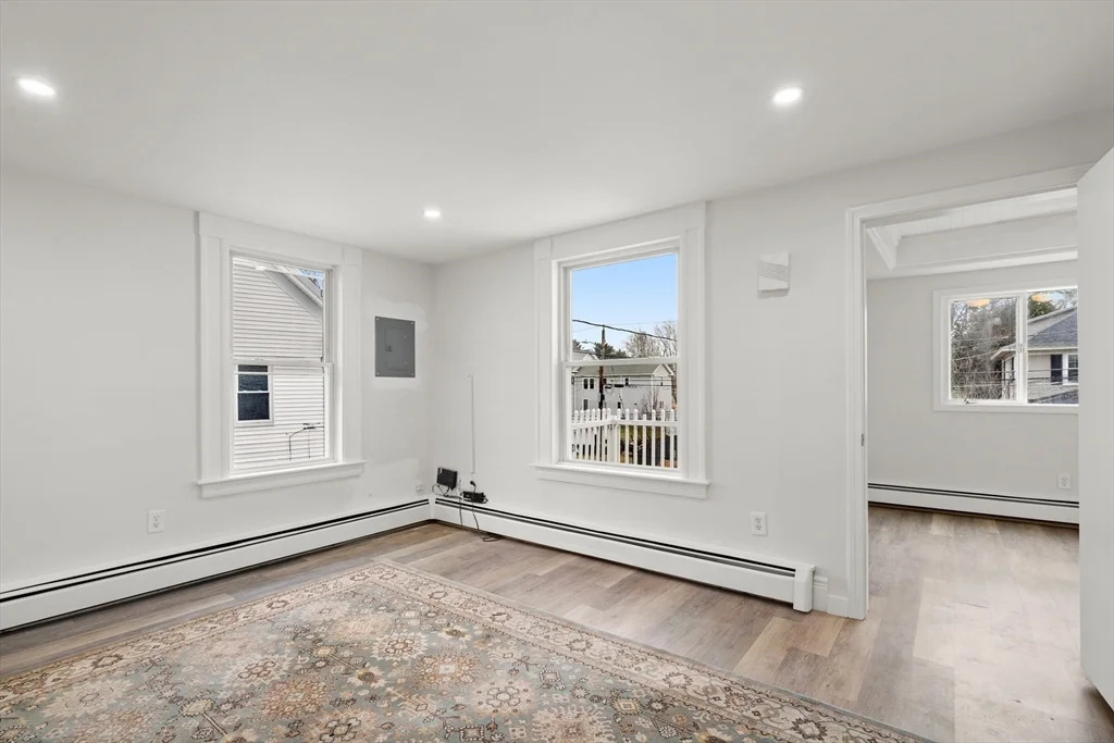 17 Third St, North Andover