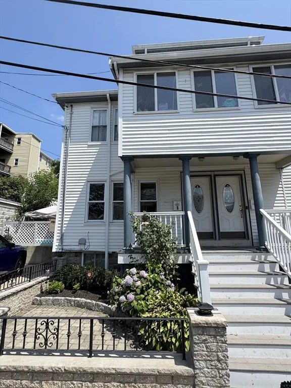 10 Laurel Ter, Ward Two