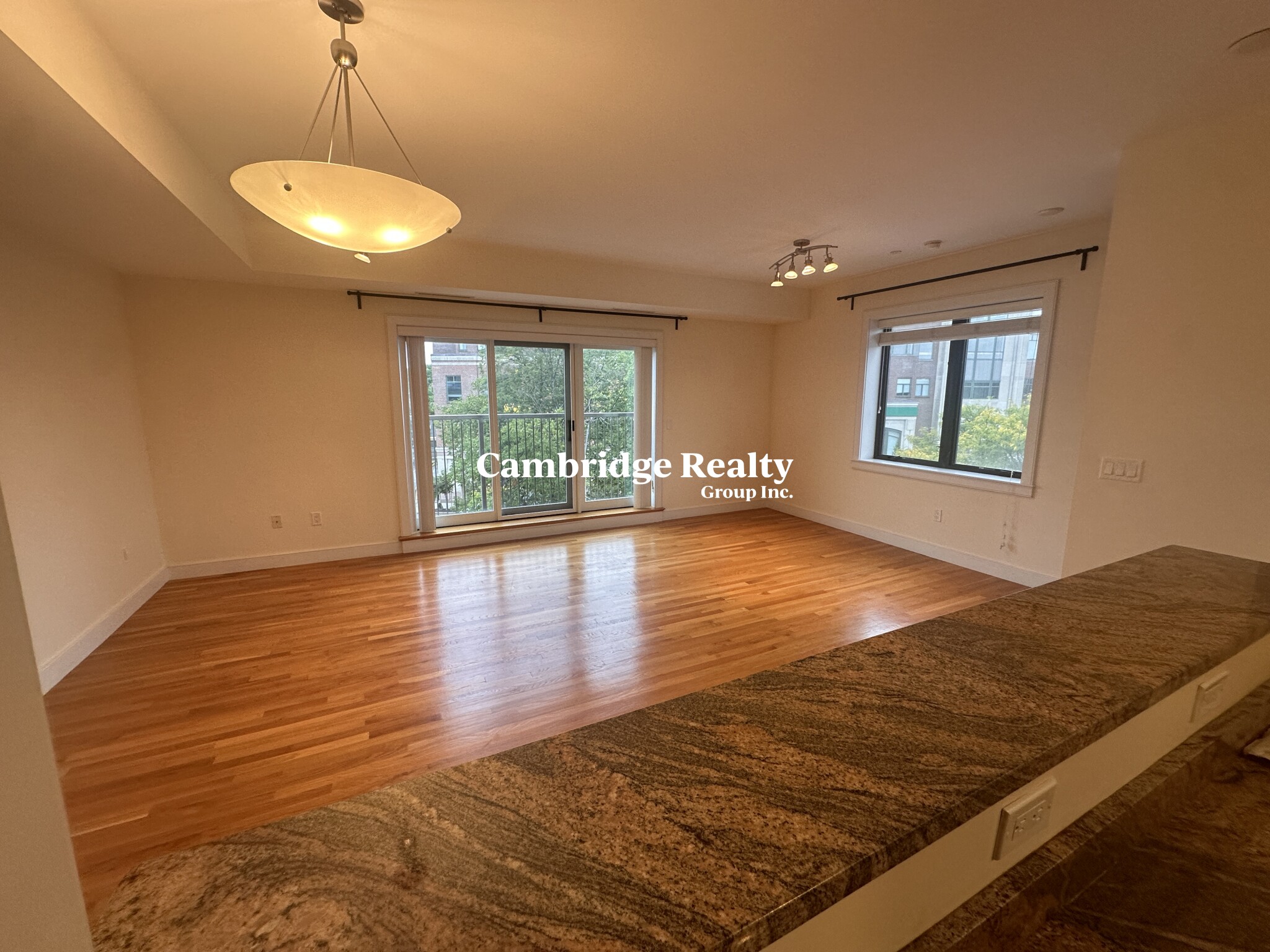 379 Somerville Ave, Prospect Hill