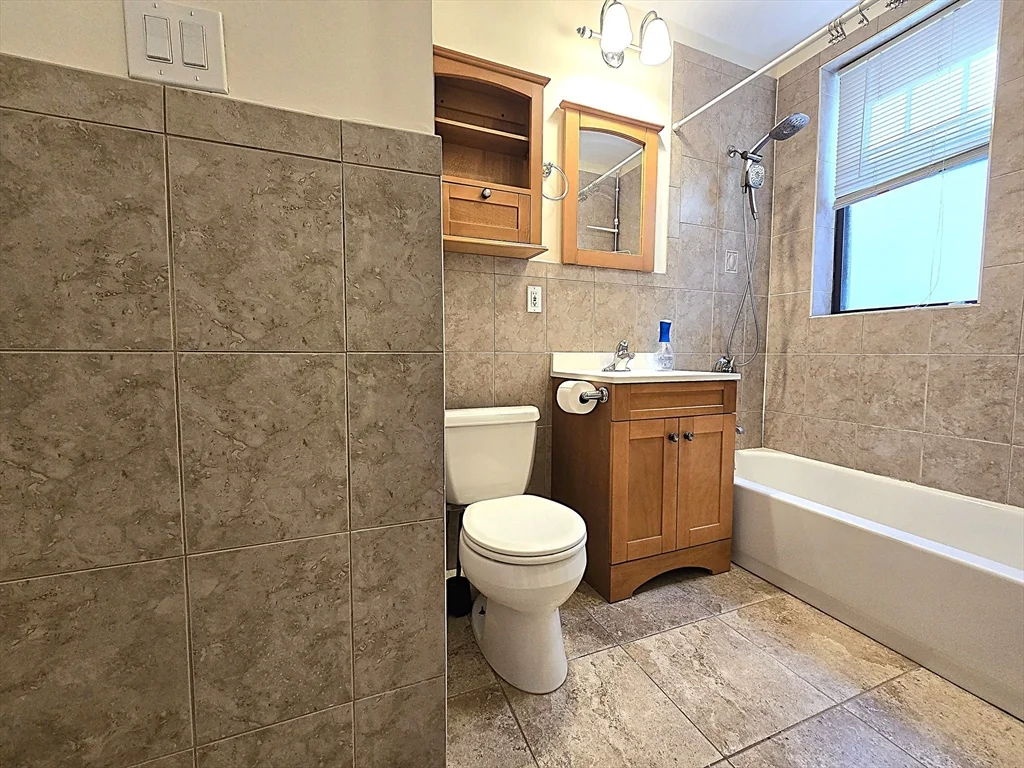 25 Alton Pl, Coolidge Corner