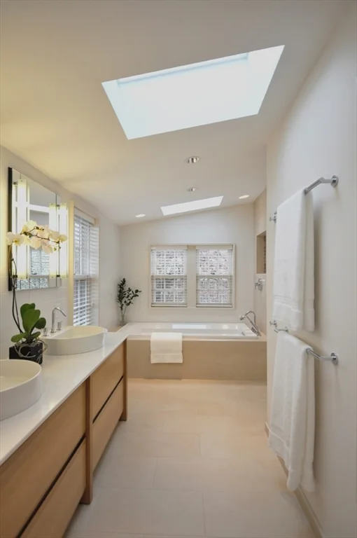 153 Watson Rd, Belmont