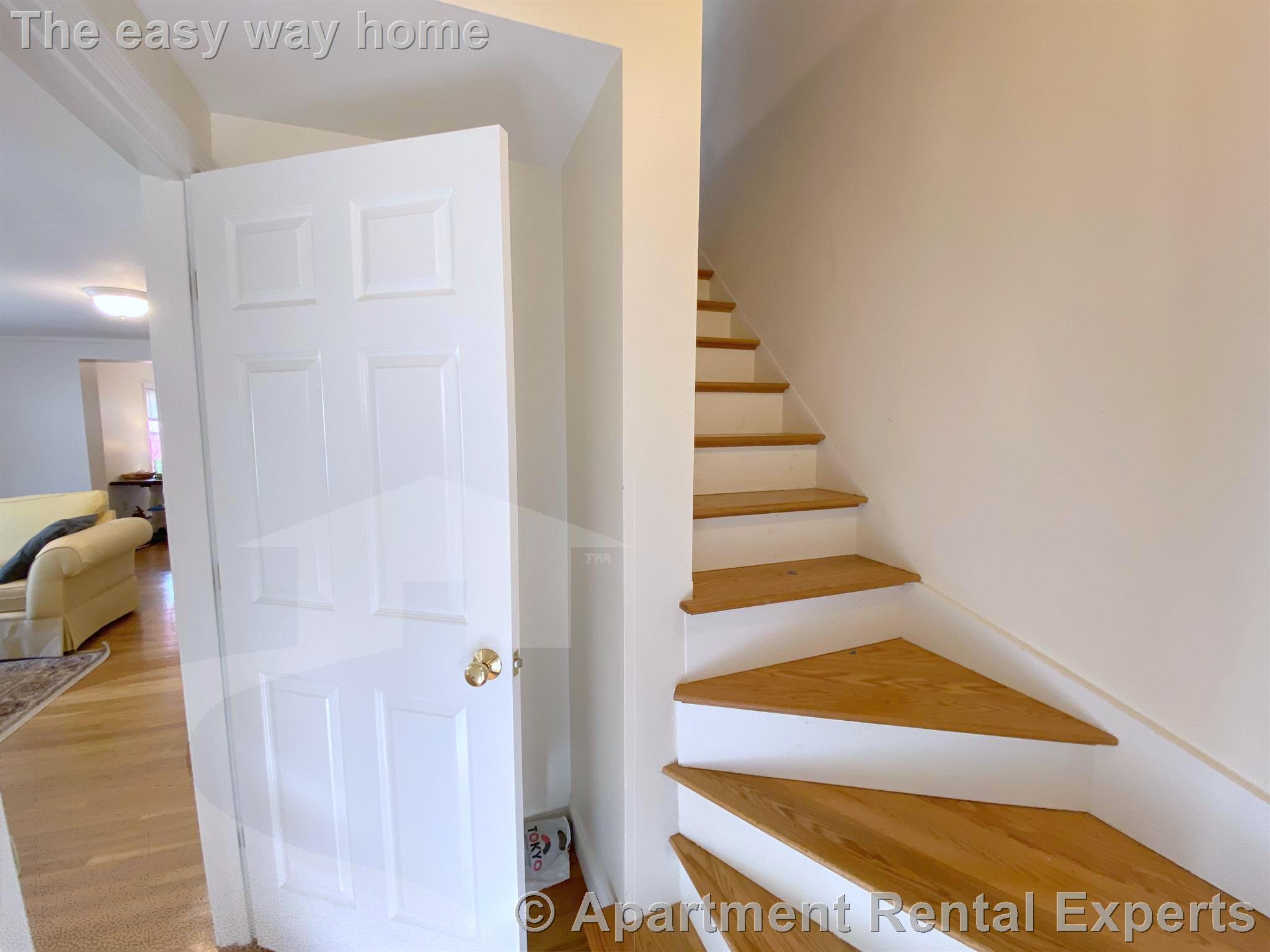 126 Pine St, Central Square