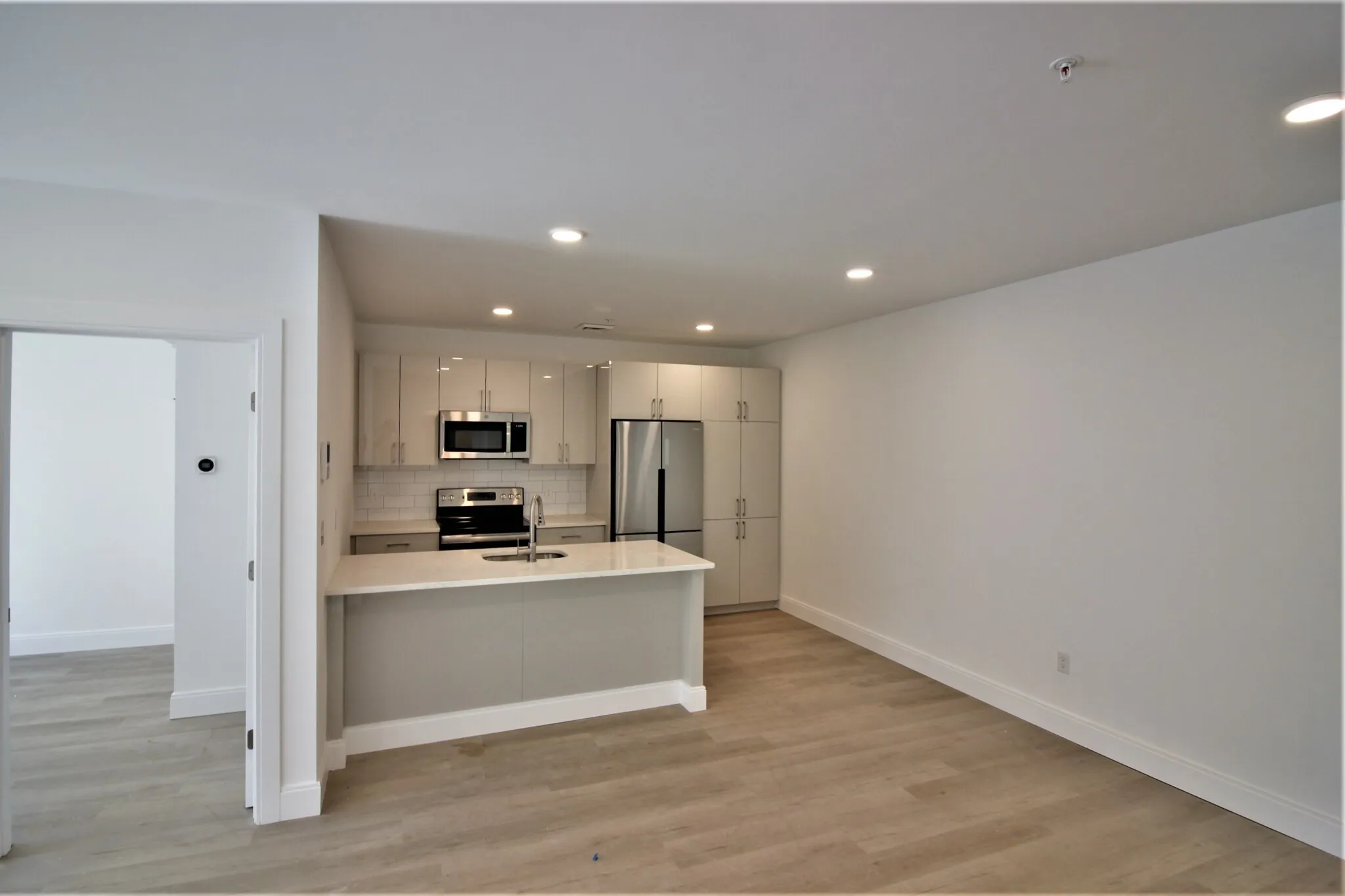 1 Newcomb St, Roxbury