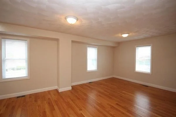 23 Williams St, Waltham