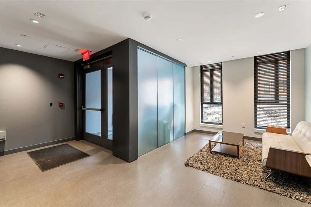 691 Massachusetts Ave, South End