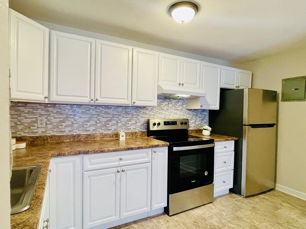 16-A Mayberry Dr, Westborough