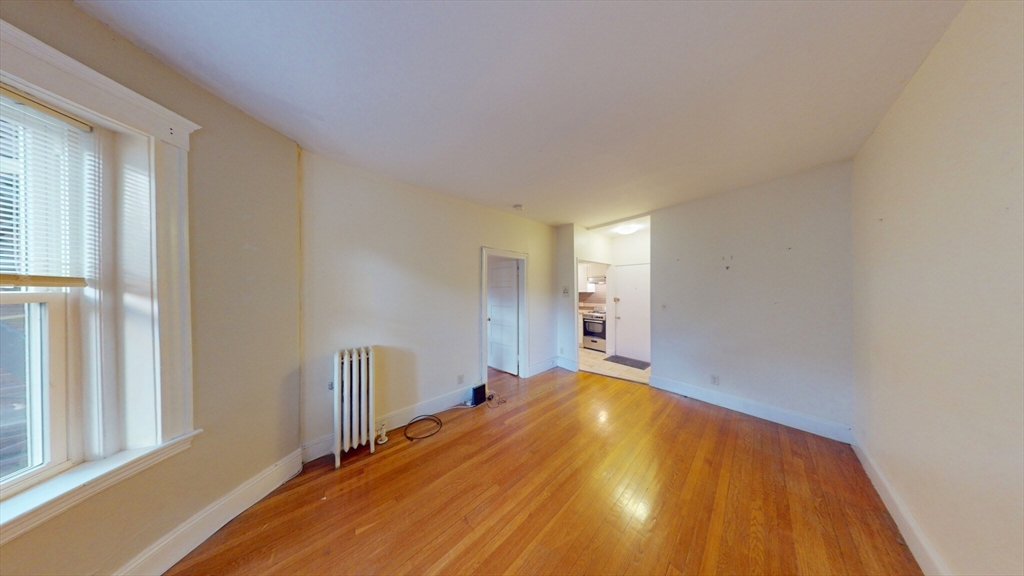 40 Winchester St, North Brookline