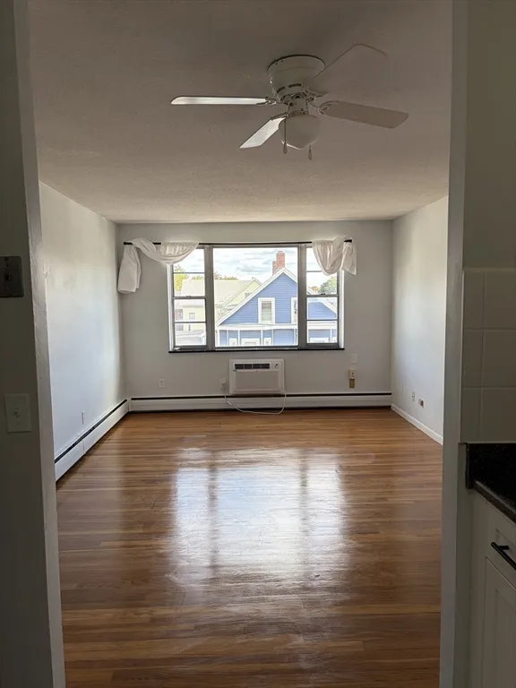 685 Moody St, Waltham