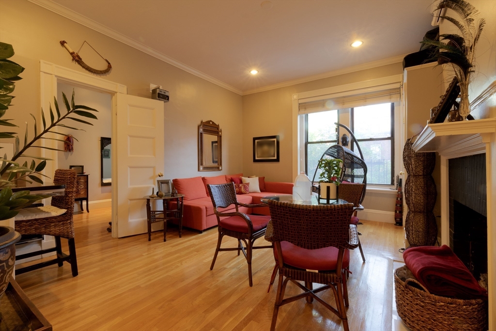 398 Marlborough St, Back Bay