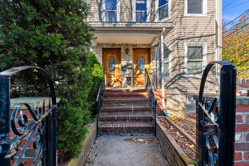 64 Grant St, Somerville