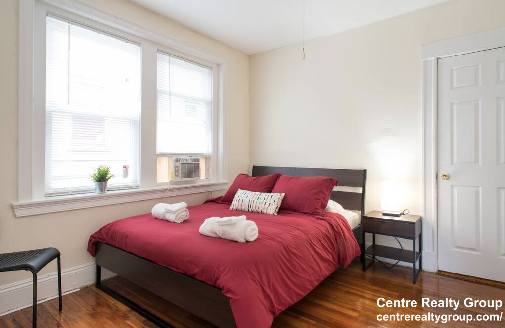 240 Kelton St, Allston