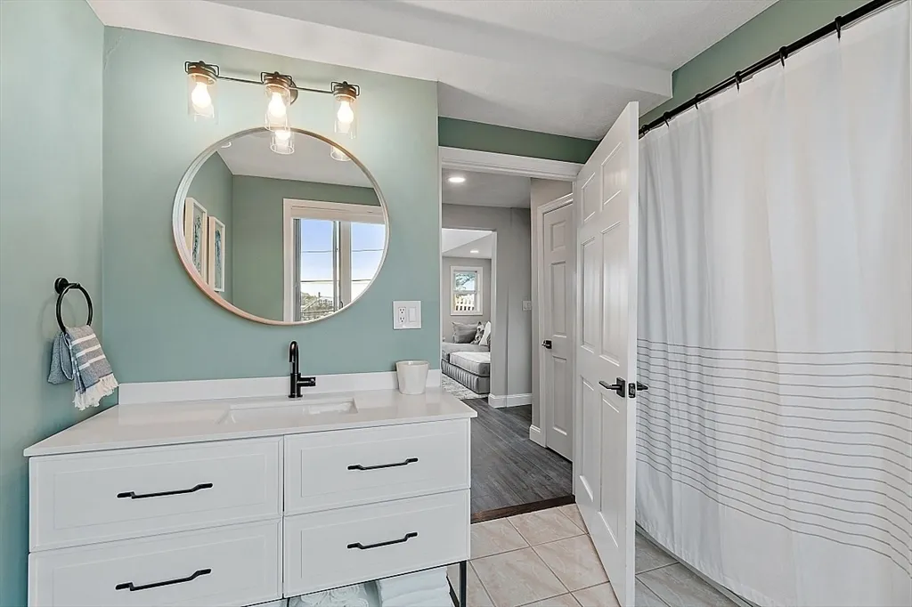 4 Northern Blvd, Plum Island