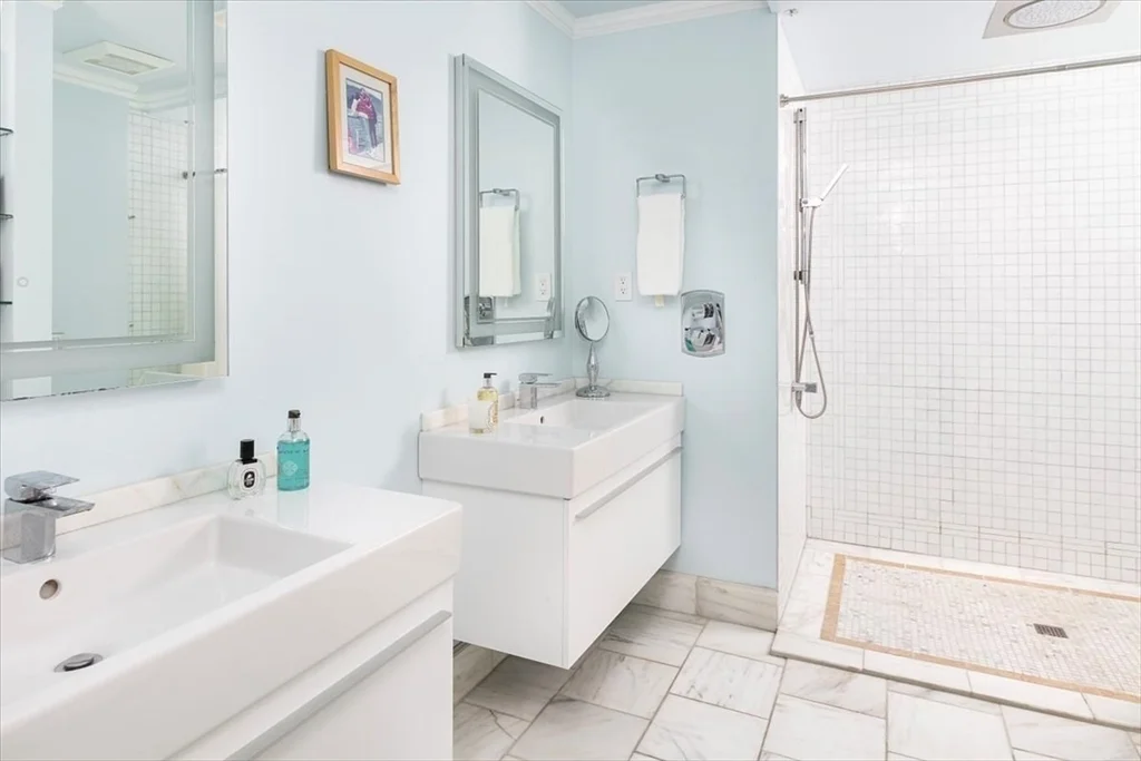 214 Beacon, Back Bay