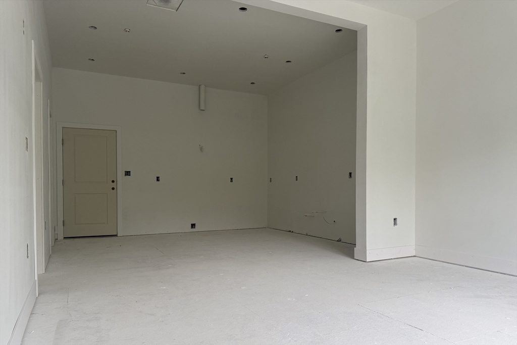 251 Sladen St, Dracut