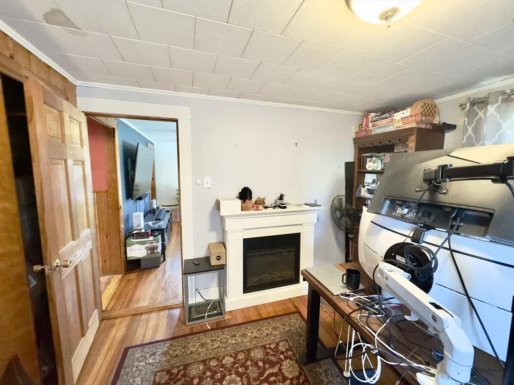 8 Fox Point, Dorchester