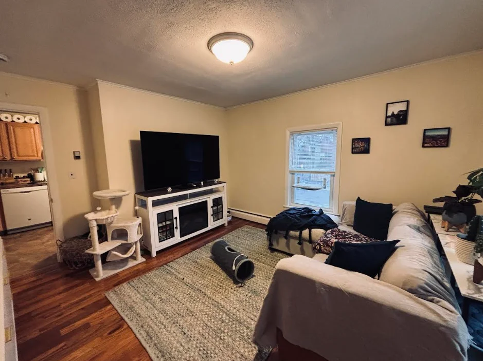 213 Beacon St, Ward Two