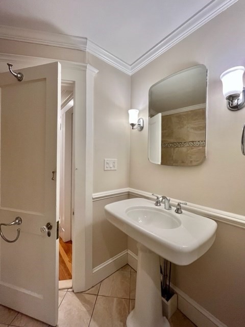 162 E Side Pkwa, Newton