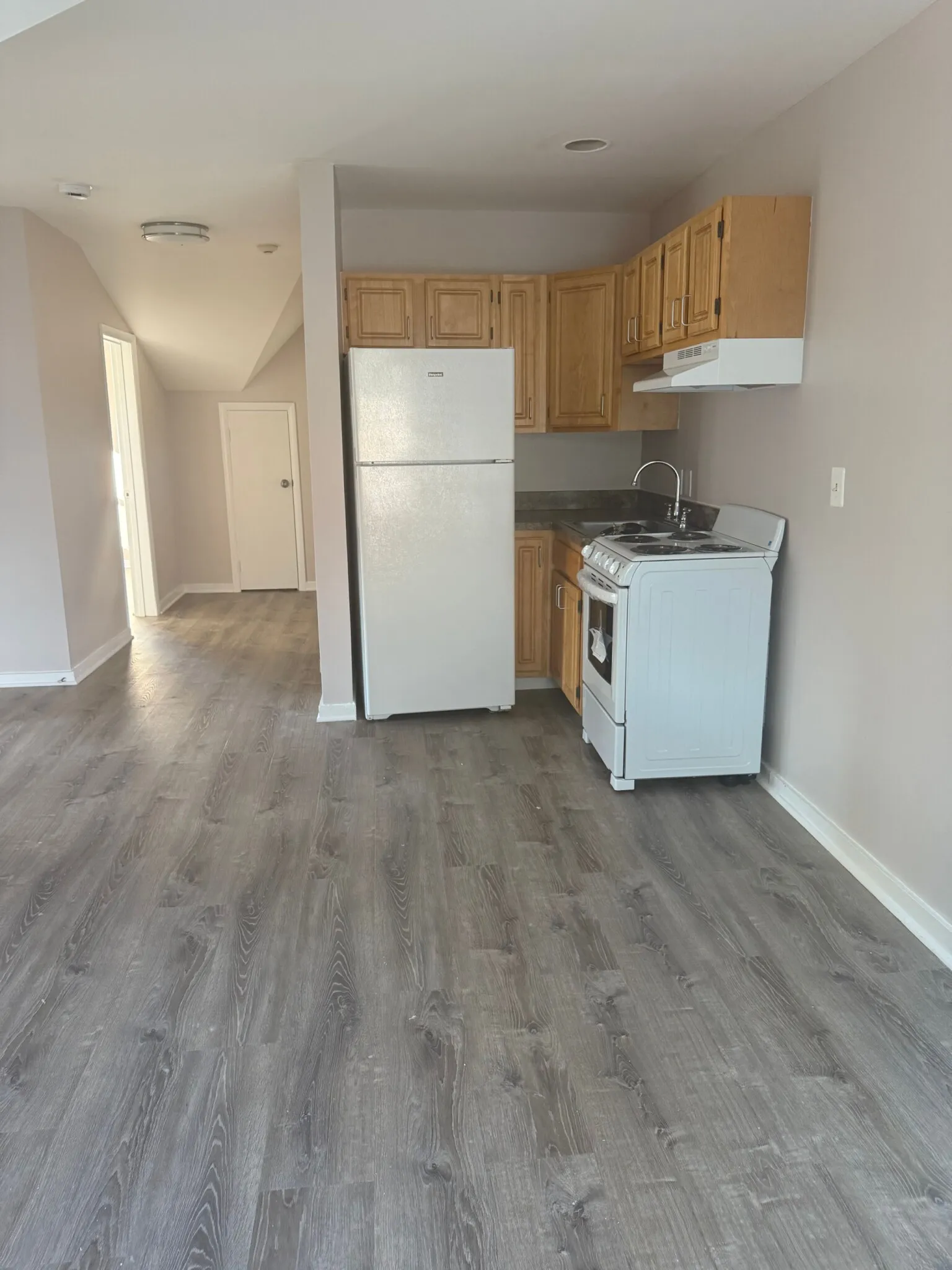 3 Sunderland St, Roxbury