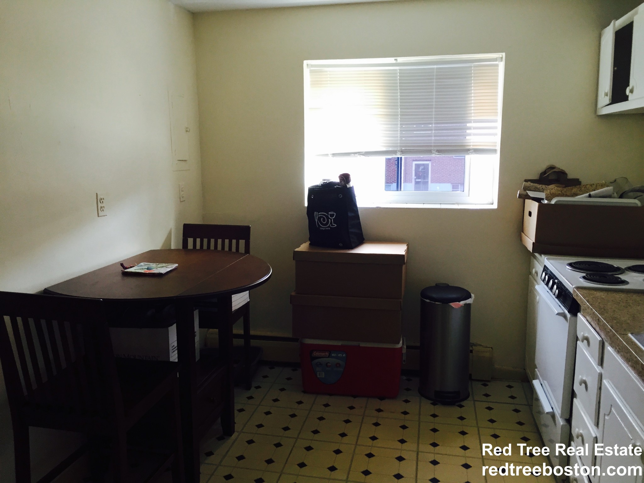 35 Westgate Rd, Chestnut Hill