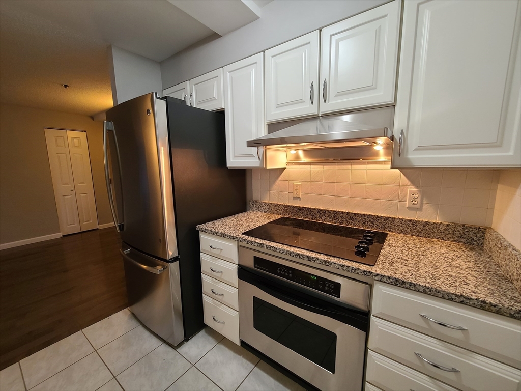 357 Commercial St, North End