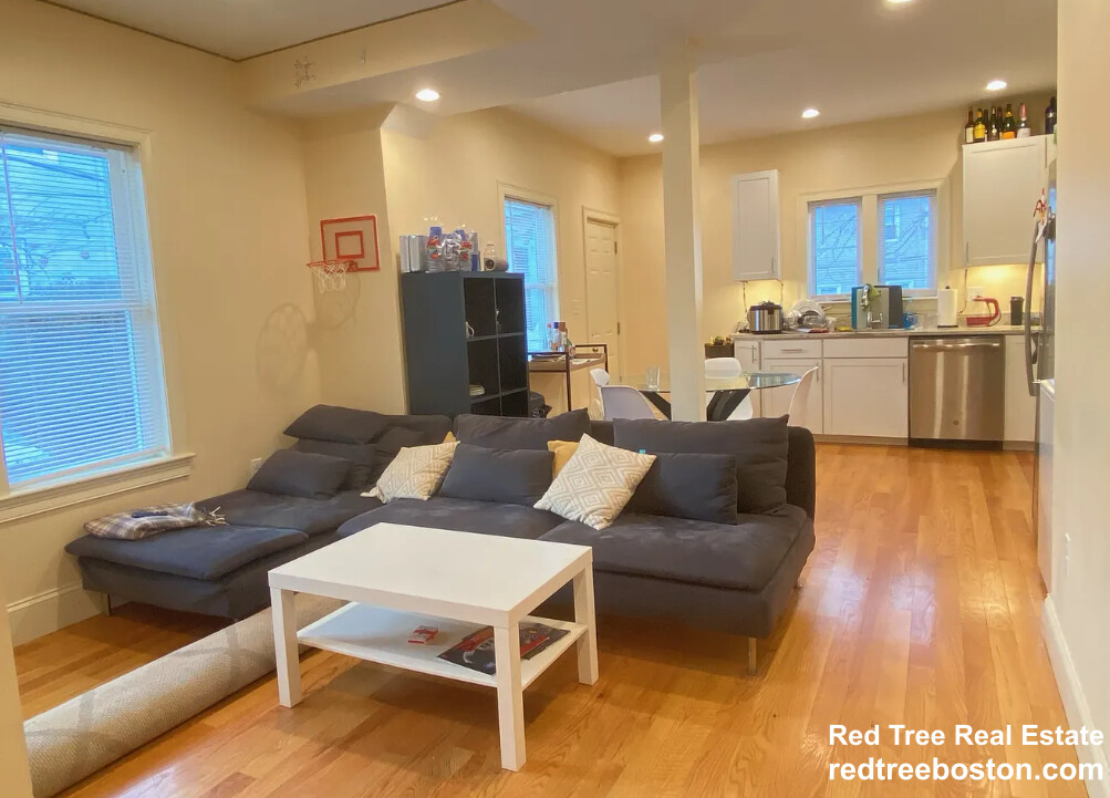 3 Griggs Pl, Allston