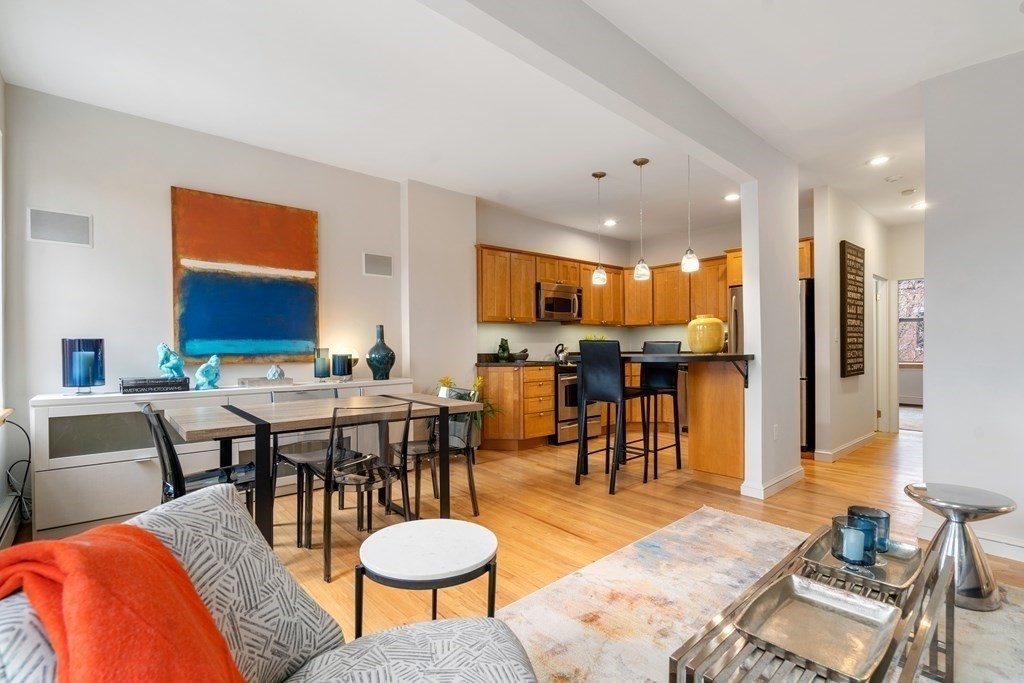 1 bed, 1 bath apartment for rent at 469 Shawmut Ave Unit 3, South End — photo 3 of 15