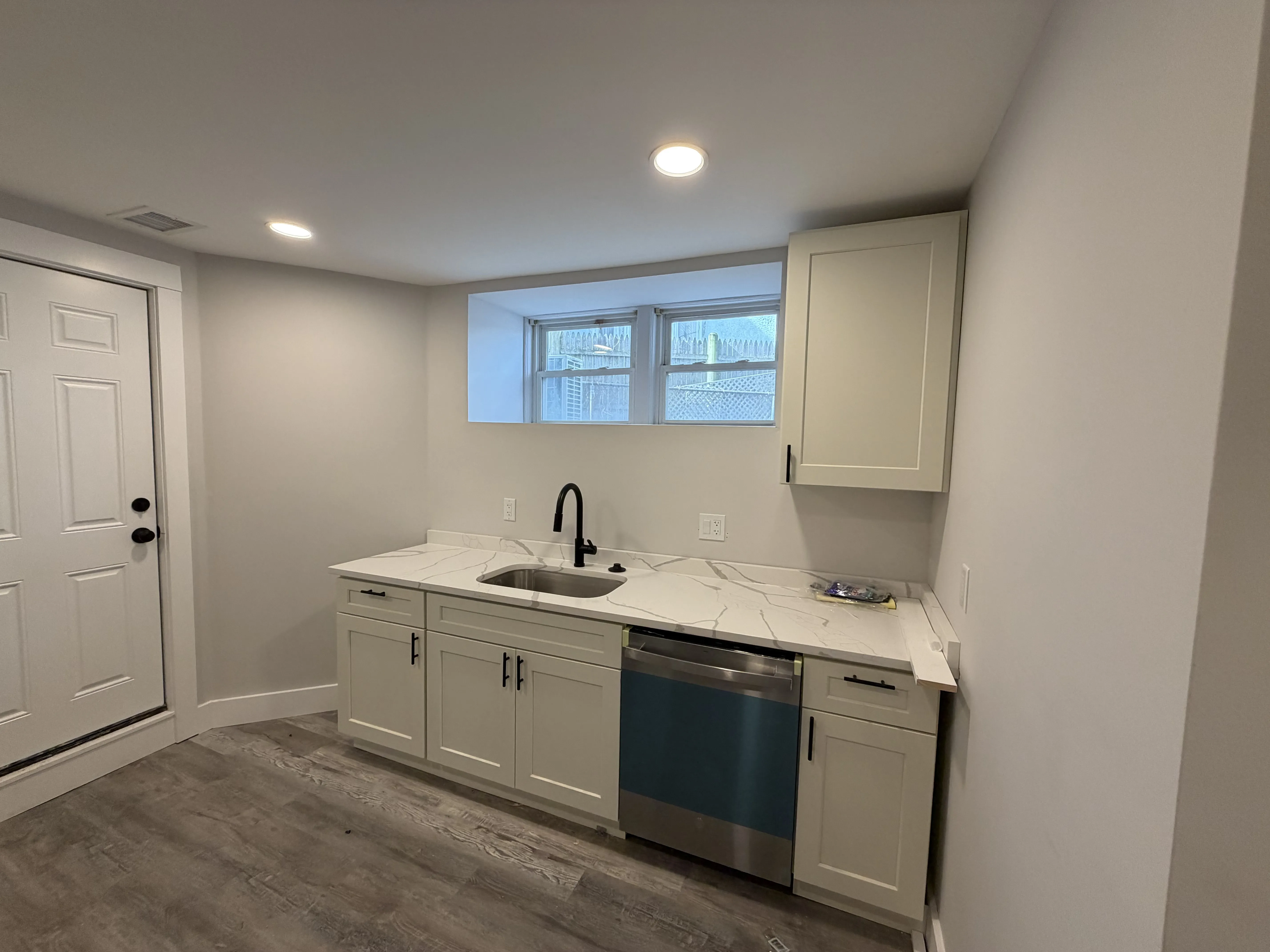 90 Winthrop Shore Dr, Winthrop