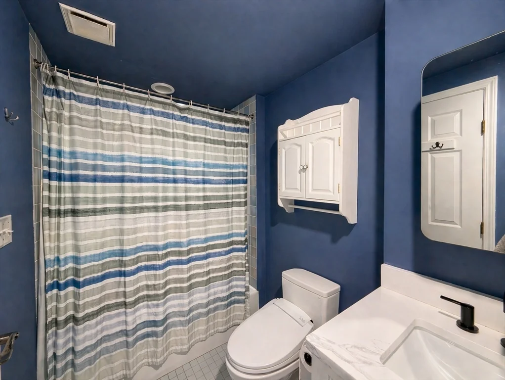 21 Linden St, Wollaston