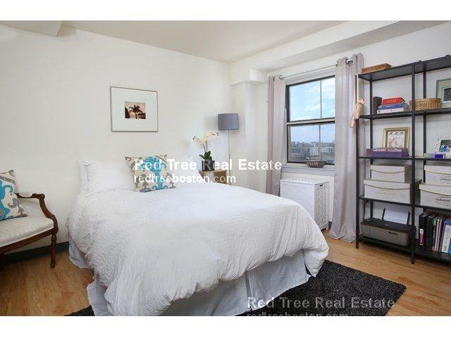 888 Washington St, Chinatown